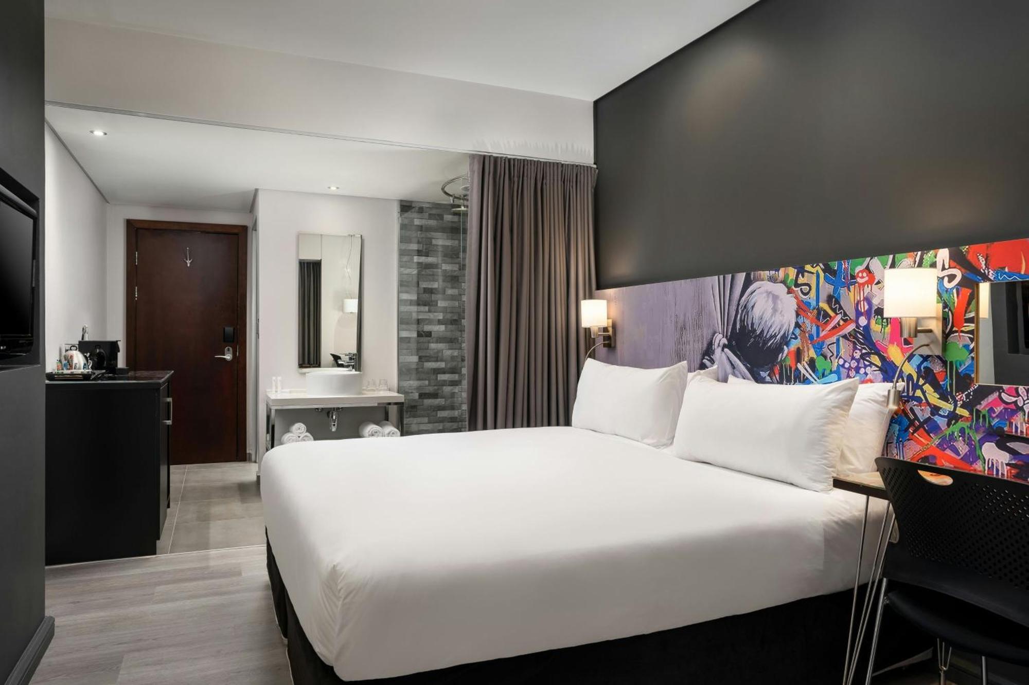 Large Guest Room