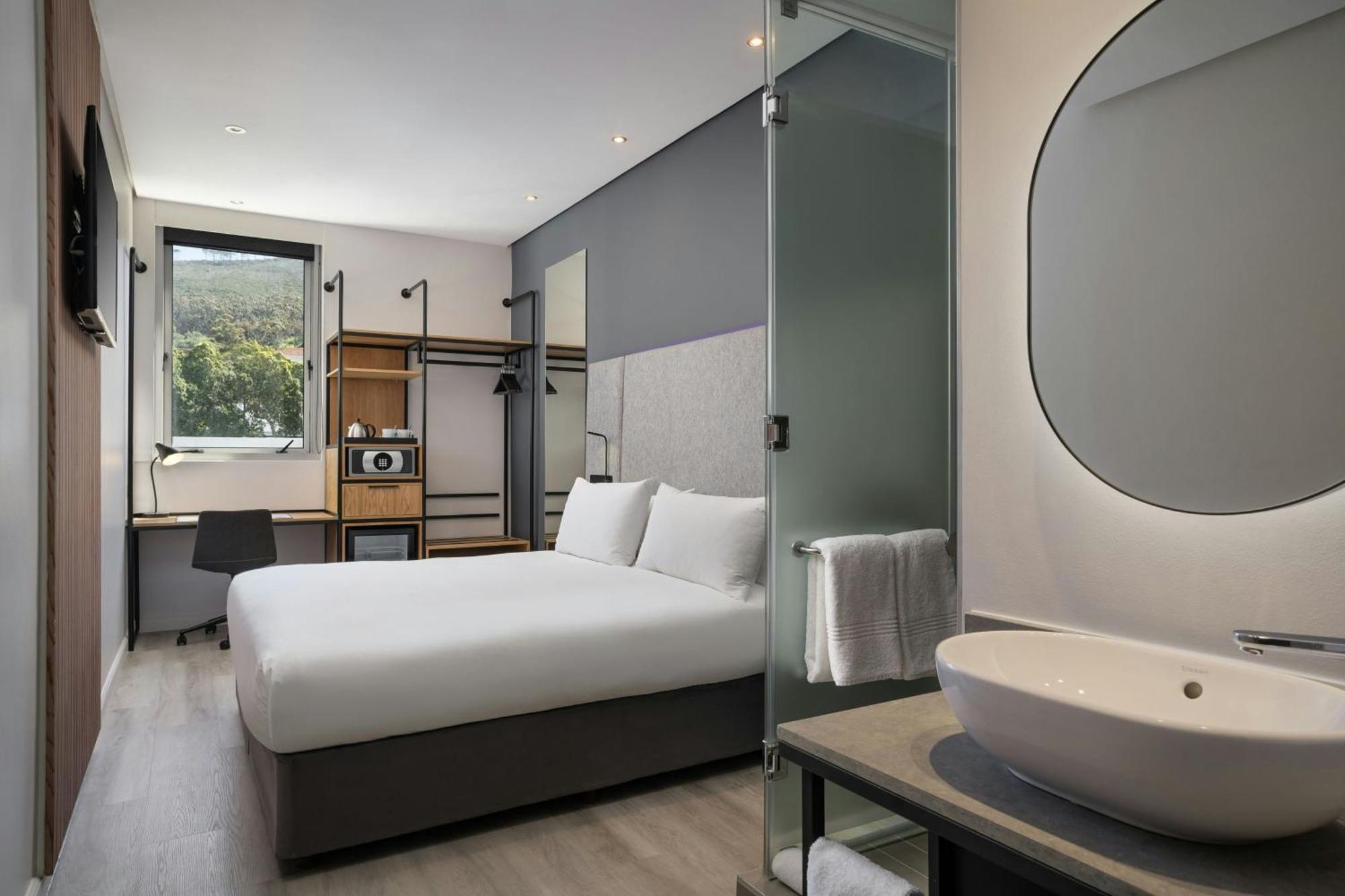 Guest Room,1643140519:JPEG